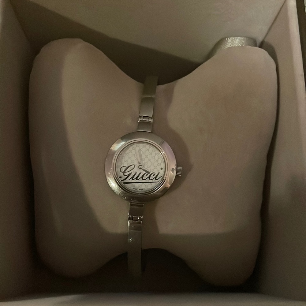 GUCCI 105 Series Bangle Stainless Steel Watch